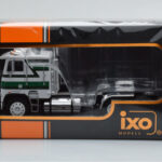 Freightliner FLA Fehér Zöld IXO 1:43 - image 4 of 4