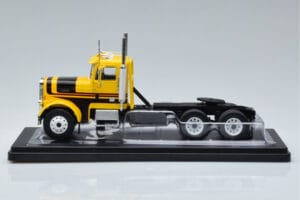 Freightliner FLC120 64T Sárga IXO 1:43 TR116 Fém – 3. kép a 6-ből