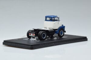 GMC 950 COE Kék Fehér IXO 1:43 TR150 Fém – 2. kép a 6-ből