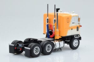 GMC Astro 95 Bézs Fehér IXO 1:43 TR167 Fém – 2. kép a 5-ből