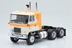 GMC Astro 95 Bézs Fehér IXO 1:43 TR167