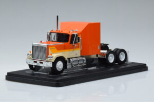 GMC General Narancs IXO 1:43 TR129