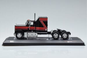 GMC General Piros Fekete IXO 1:43 TR102 Fém – 3. kép a 6-ből