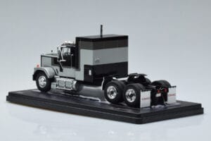 GMC General Ezüst Fekete IXO 1:43 TR117 Fém – 5. kép a 6-ből