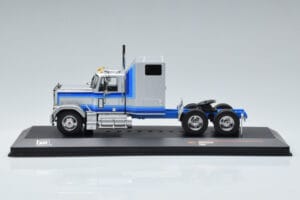 GMC General Ezüst IXO 1:43 TR079 Fém – 3. kép a 6-ből