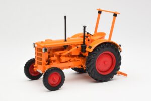 Hanomag R28 Mezőgazdasági Traktor Minichamps 1:18 109153072
