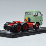 Henschel HS 19 TS Zöld IXO 1:43 - image 2 of 6