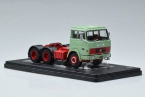 Henschel HS 19 TS Zöld IXO 1:43 TR151 Fém – 4. kép a 6-ből