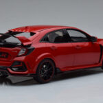Honda Civic Type R GT FK8 Euro Spec Piros Otto 1:18 - image 2 of 6