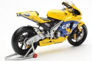 Honda RC211V Pramac Pons #3 M. Biaggi MotoGP 2003 Minichamps 1:12 122037103 Fém – 3. kép a 4-ből