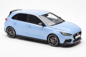 Hyundai i30 N Világoskék Otto 1:18 OT425 Gyanta – 4. kép a 6-ből