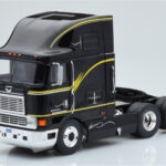 International Eagle Cabover Fekete IXO 1:43