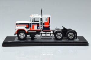 International Transtar 4300 Fehér IXO 1:43 TR153 Fém – 3. kép a 6-ből