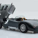 Jaguar C-Type Zöld AUTOart 1:18 - image 3 of 8
