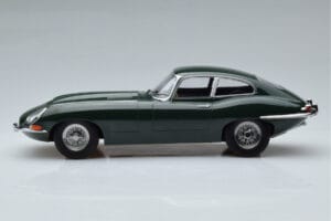 Jaguar E-Type Series 1 British Racing Zöld KK-Scale 1:18 KKDC180431 Fém – 3. kép a 6-ből