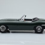 Jaguar E-Type Series 1 Roadster Zöld KK-Scale 1:18 - image 3 of 6