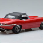 Jaguar E-Type Series 1 Roadster Piros KK-Scale 1:18 - image 2 of 6