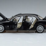 Jaguar XJ6 X350 Ebony Fekete Almost Real 1:18 - image 4 of 11