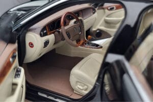 Jaguar XJ6 X350 Ebony Fekete Almost Real 1:18 810501 Fém – 7. kép a 11-ből
