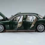 Jaguar XJ6 X350 Racing Zöld Almost Real 1:18 - image 4 of 13