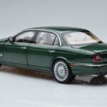Jaguar XJ6 X350 Racing Zöld Almost Real 1:18 - image 7 of 13