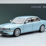 Jaguar XJ6 X350 Seafrost Világoskék Almost Real 1:18 - image 11 of 11