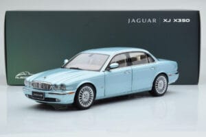 Jaguar XJ6 X350 Seafrost Világoskék Almost Real 1:18 810503 Fém – 11. kép a 11-ből