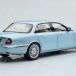 Jaguar XJ6 X350 Seafrost Világoskék Almost Real 1:18 - image 4 of 11