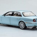 Jaguar XJ6 X350 Seafrost Világoskék Almost Real 1:18 - image 8 of 11