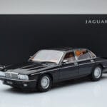 Jaguar XJ6 XJ40 Ebony Fekete Almost Real 1:18 - image 11 of 11