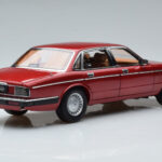 Jaguar XJ6 XJ40 Flamenco Piros Almost Real 1:18 - image 3 of 11