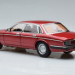 Jaguar XJ6 XJ40 Flamenco Piros Almost Real 1:18 - image 7 of 11