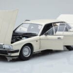 Jaguar XJ6 XJ40 Glacier Fehér Almost Real 1:18 - image 2 of 11