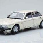 Jaguar XJ6 XJ40 Glacier Fehér Almost Real 1:18