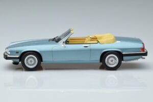 Jaguar XJS V12 Kabrió Világoskék Metál Norev 1:18 182635 Fém – 3. kép a 6-ből