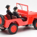 Jeep Willys Tintin 2 Figura UT Models 1:18 - image 2 of 6