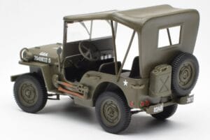 Jeep Willys Ponyvával UT Models 1:18 180149002 Fém – 5. kép a 6-ből