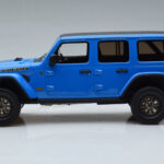 Jeep Wrangler Rubicon 392 Kék GT Spirit 1:18 - image 3 of 6