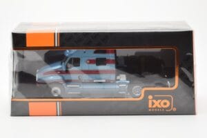 Kenworth T2000 Világoskék Piros IXO 1:43 TR180 Fém – 3. kép a 4-ből