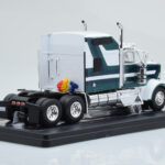 Kenworth W900 Zöld Fehér IXO 1:43 - image 2 of 6