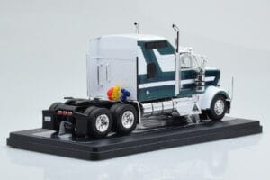 Kenworth W900 Zöld Fehér IXO 1:43 TR164 Fém – 2. kép a 6-ből