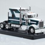 Kenworth W900 Zöld Fehér IXO 1:43 - image 4 of 6