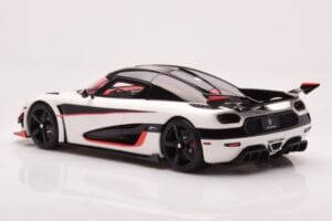 Koenigsegg Agera RS Arctic Fehér GT Spirit 1:18 GT877 Gyanta – 5. kép a 6-ből