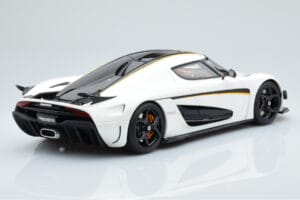 Koenigsegg Regera Fehér GT Spirit 1:18 GT391 Gyanta – 2. kép a 5-ből