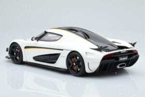 Koenigsegg Regera Fehér GT Spirit 1:18 GT391 Gyanta – 4. kép a 5-ből