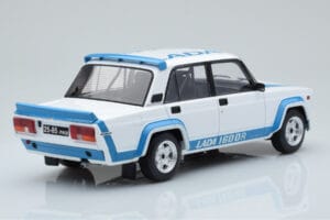 Lada 2105 VFTS Fehér IXO 1:18 18CMC144 Fém – 2. kép a 6-ből