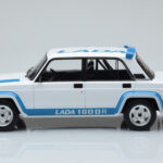 Lada 2105 VFTS Fehér IXO 1:18 - image 3 of 6
