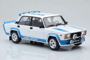 Lada 2105 VFTS Fehér IXO 1:18 18CMC144 Fém – 4. kép a 6-ből