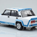 Lada 2105 VFTS Fehér IXO 1:18 - image 5 of 6