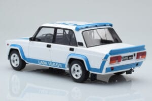 Lada 2105 VFTS Fehér IXO 1:18 18CMC144 Fém – 5. kép a 6-ből